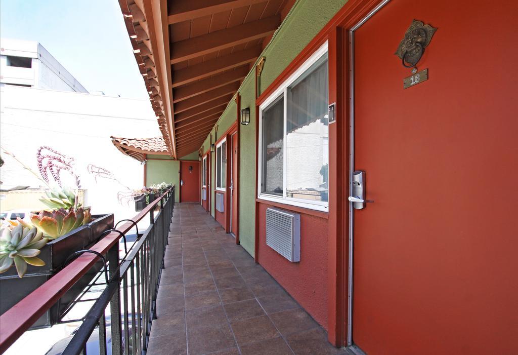 Royal Pagoda Motel Dodger Stadium Los Angeles Exterior photo