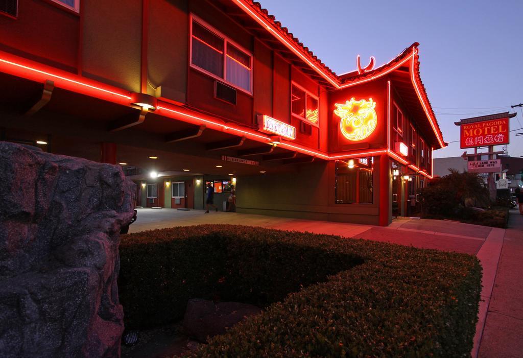 Royal Pagoda Motel Dodger Stadium Los Angeles Exterior photo